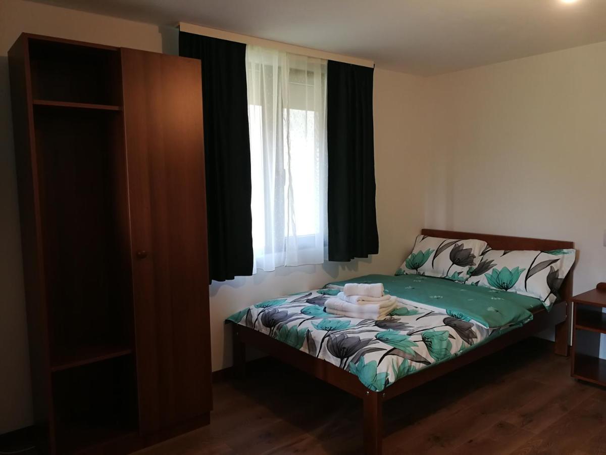 Casute Zavoi Bulz Villa Exteriör bild