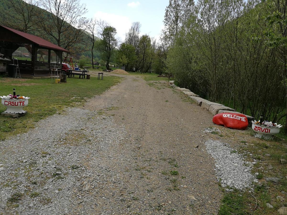 Casute Zavoi Bulz Villa Exteriör bild