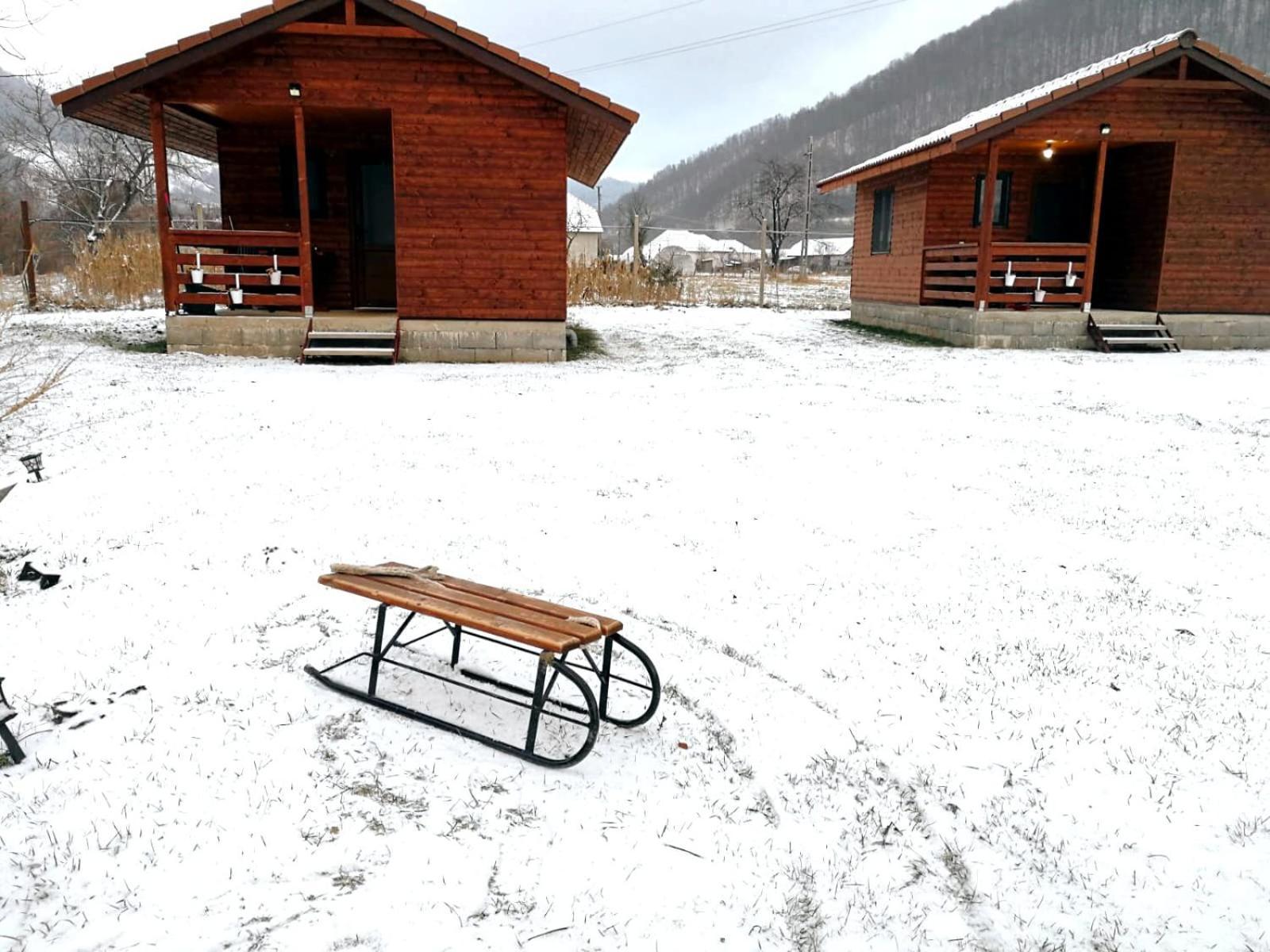Casute Zavoi Bulz Villa Exteriör bild