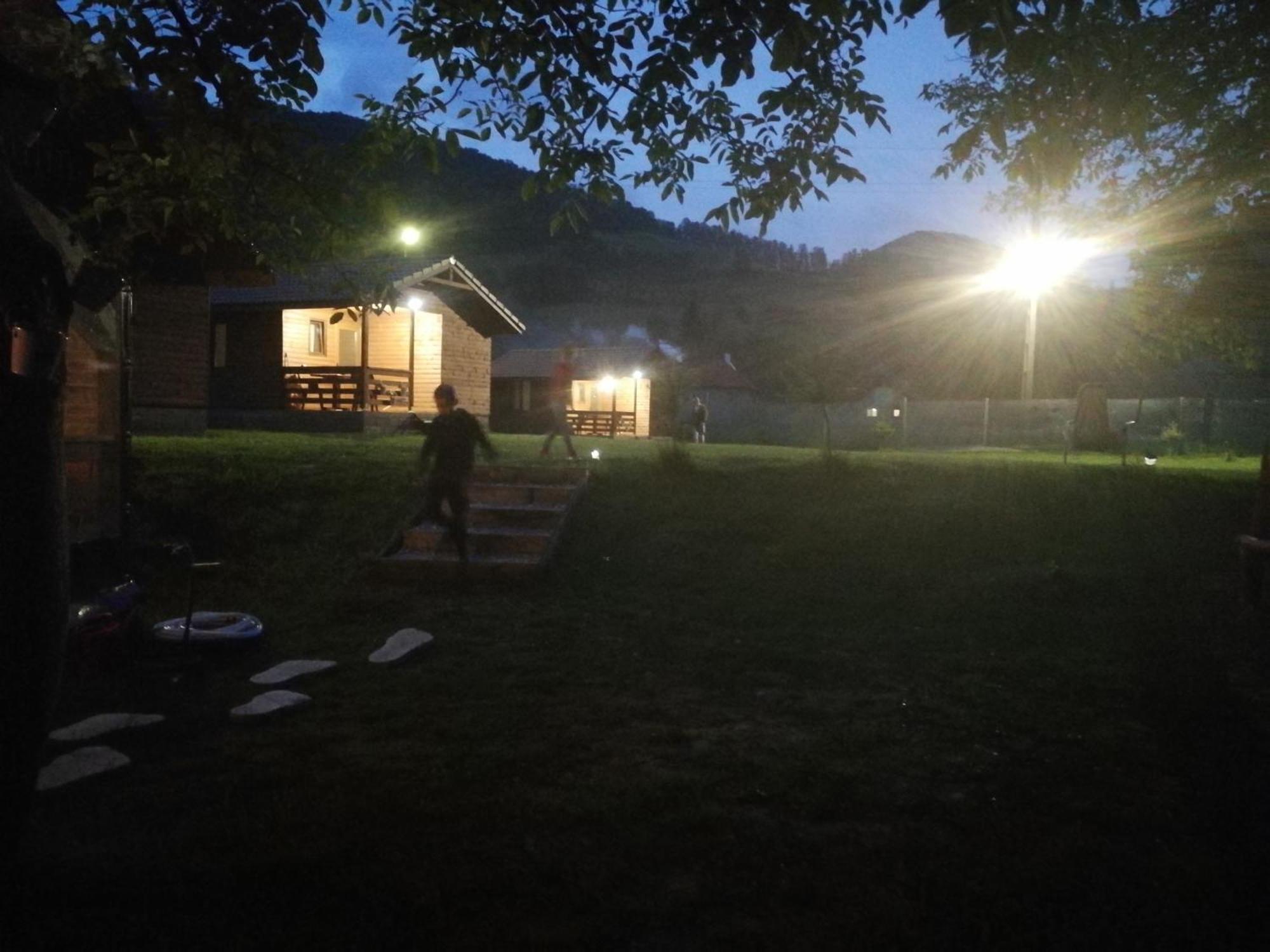 Casute Zavoi Bulz Villa Exteriör bild