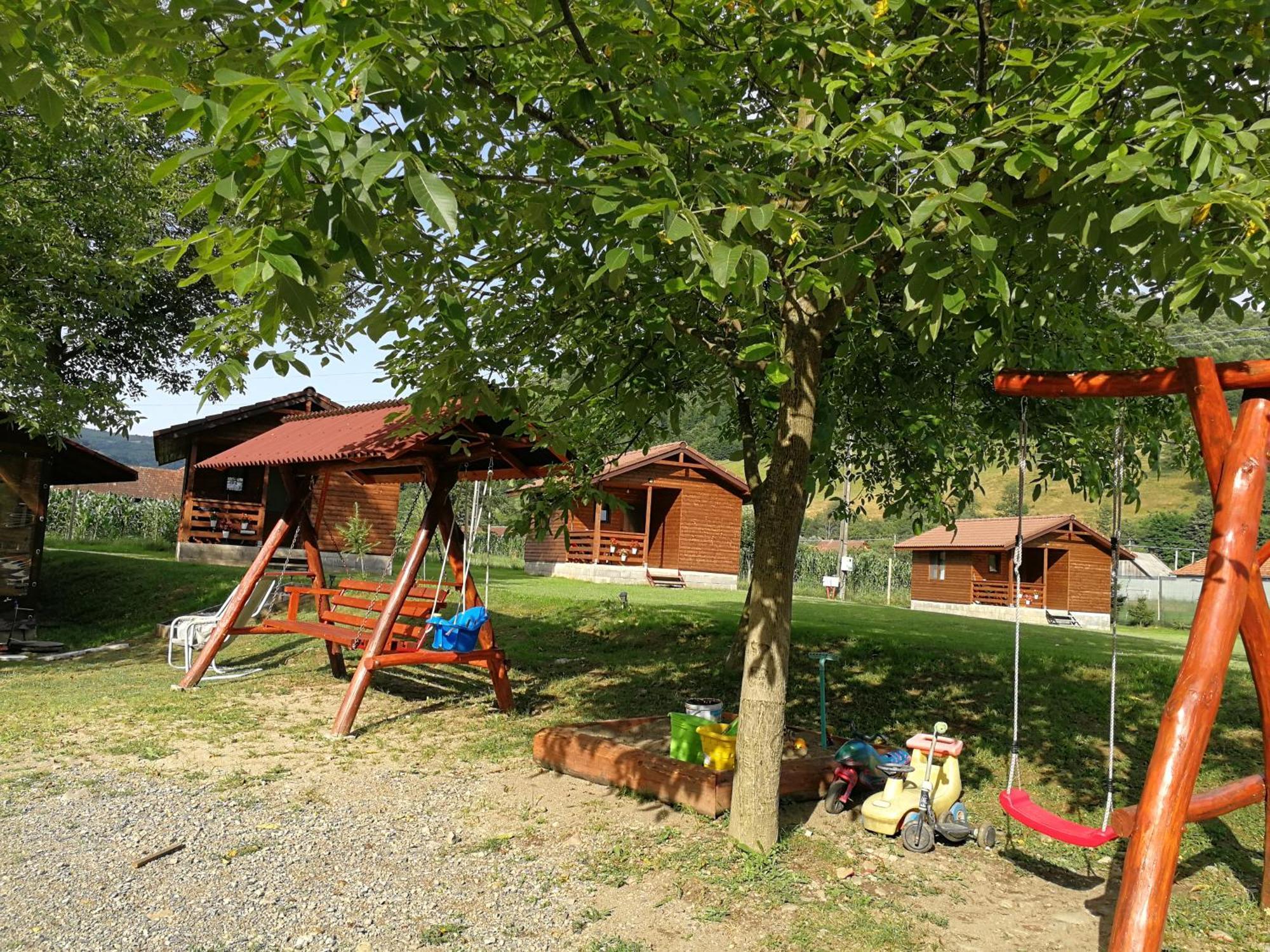 Casute Zavoi Bulz Villa Exteriör bild
